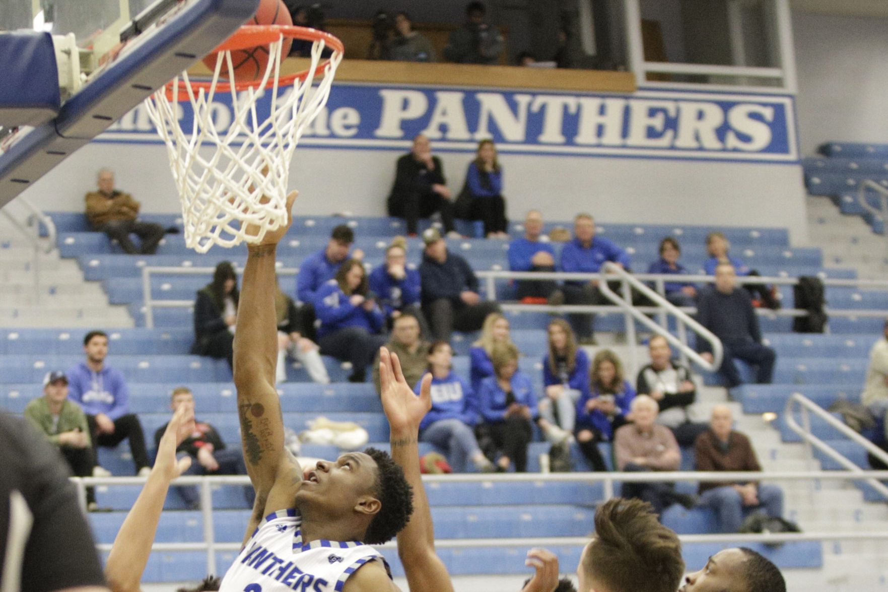 GALLERY-EIU-v-EKU-mbb-022-020720.JPG